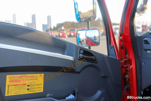 Dongfeng Tuoxing S1 2.5L Diesel 160hp 4X2(6 wheels) Fast Gear 10-speed 3.5m Single Row Dump Truck Cab (3) | 86Trucks