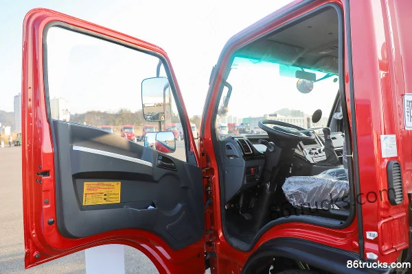 Dongfeng Tuoxing S1 2.5L Diesel 160hp 4X2(6 wheels) Fast Gear 10-speed 3.5m Single Row Dump Truck Cab (1) | 86Trucks