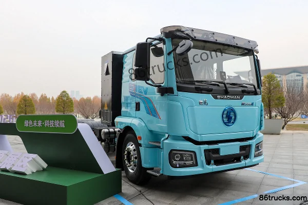 SHACMAN Delong New M3000 Lightweight Version 6X4(10 wheels) Electric Tractor Truck CATL 400.61kWh Exterior