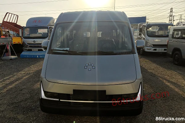 Foton Lefu 2025 Yuexing+ 6-seat Long Wheelbase High Roof Pure Electric Light Bus Aiyike 50.23kWh Exterior (2) | 86Trucks