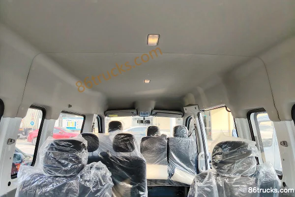 SAIC MAXUS V80 2024 City Distribution King 147 hp 2.0T Diesel 3-Seat Short Wheelbase Ultra-Low Roof Panel Van Cargo Box (2) | 86Trucks