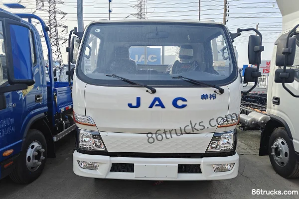 JAC Shuailing EV5 4.5T 4.22m Single Row Pure Electric Flatbed Light Truck 81.14kWh 4X2(6 wheels) Exterior (2) | 86Trucks