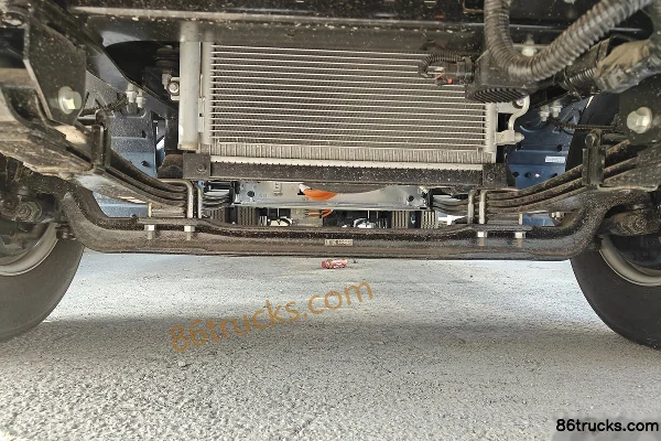 JAC Shuailing EV5 4.5T 4.22m Single Row Pure Electric Flatbed Light Truck 81.14kWh 4X2(6 wheels) Chassis (1) | 86Trucks