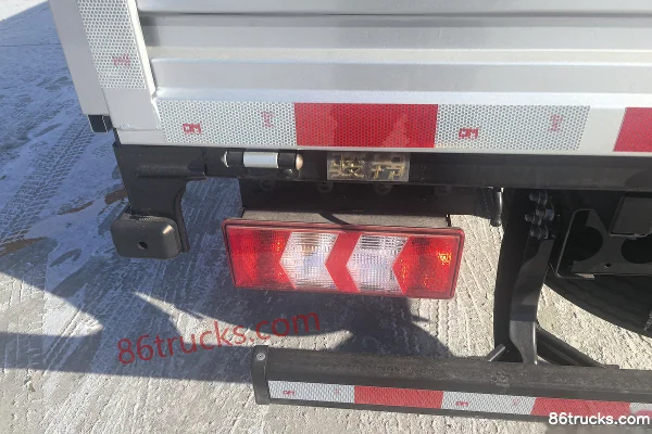 JAC A3 2.5L Diesel 160hp 4X2(6 wheels) Xingrui 5-Speed 3.47m Semi-Cab Flatbed Light Truck Body (3) | 86Trucks
