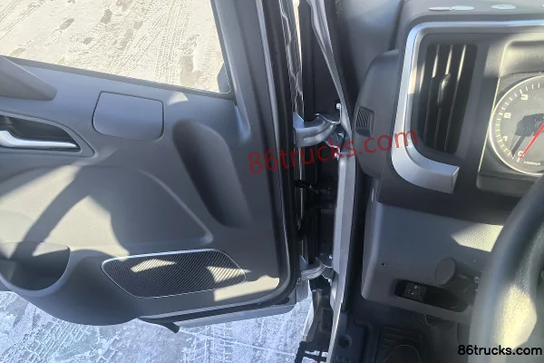 JAC A3 2.5L diesel 160 ch 4X2(6 roues) boîte 5 vitesses Xingrui camion léger plateau cabine simple 3,8 m (2) | 86Trucks