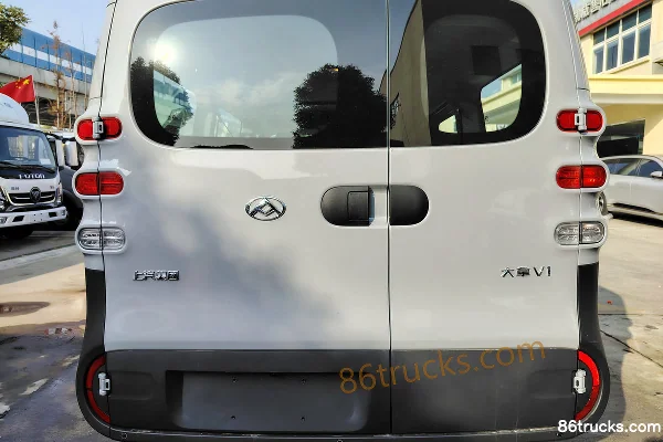 Maxus Da Niu V1L 2025 Model 5-Seat Low Roof Pure Electric Multi-Purpose Passenger Vehicle SAIC Spider 62kWh Cargo Box (1) | 86Trucks