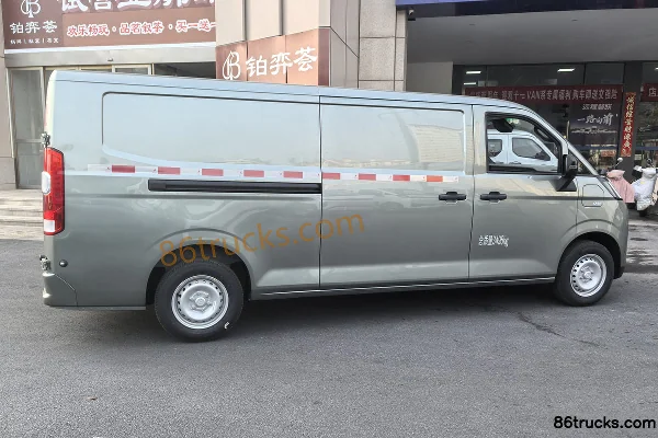 FARIZON Xingxiang V8E 2025 Smart Edition 2-Seat Pure Electric Panel Van Xuanwu 51.4kWh Exterior (3) | 86Trucks