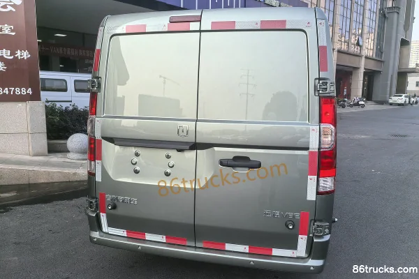 FARIZON Xingxiang V8E 2025 Smart Edition 2-Seat Pure Electric Panel Van Xuanwu 51.4kWh Exterior (2) | 86Trucks