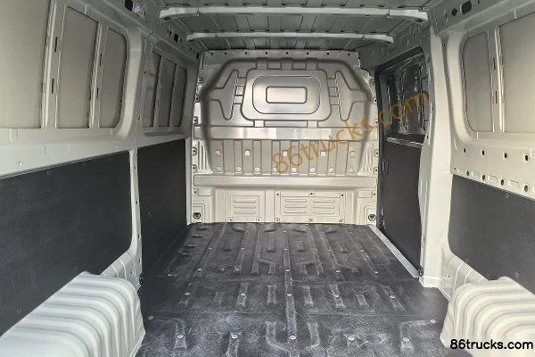 FARIZON Xingxiang V8E 2025 Smart Edition 2-Seat Pure Electric Panel Van Xuanwu 51.4kWh Cargo Box (2) | 86Trucks