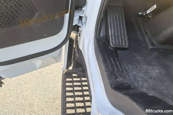 FARIZON Xingzhi H9E version Zhiyun, camion léger à benne fermée électrique pur, cabine simple 4,15 m, Zhixin 131,99 kWh, 4X2(6 roues) (3)