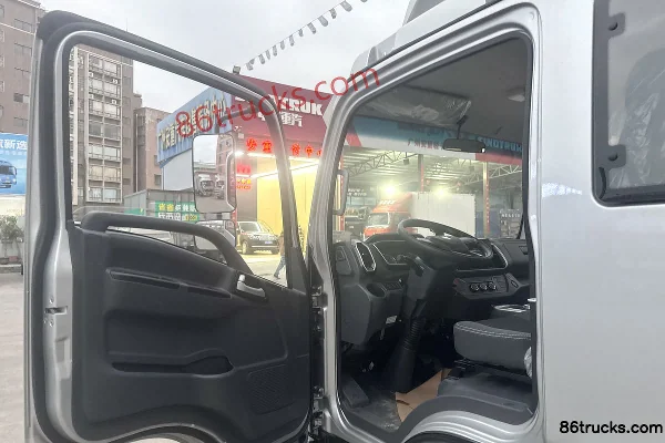 Lanqing Yue EN 3.85m Single Row Pure Electric Box Truck Yiwei 81.59kWh 4X2(6 wheels) Cab (1) | 86Trucks