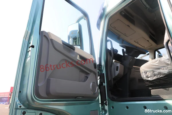 Dongfeng Changxing X9 LNG/CNG 630 hp 6X4(10 wheels) Dongfeng 14-speed Tractor Truck Cab (1) | 86Trucks