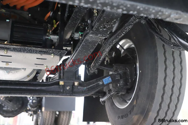 SHACMAN Delong X5000E Lightweight Version 6X4(10 wheels) Battery Swap Electric Tractor Truck 600.92kWh Chassis (3) | 86Trucks