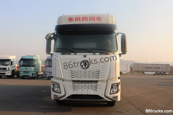 Dongfeng Changxing X7 320hp 4X2(6 wheels) Refrigerated Truck Exterior (2) | 86Trucks