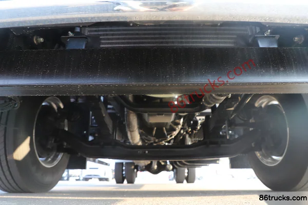 Dongfeng Changxing X7 320hp 4X2(6 wheels) Refrigerated Truck Chassis (1) | 86Trucks