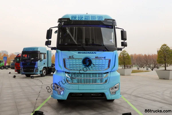 SHACMAN Delong M5000E 6X4(10 wheels) Battery-Swap Electric Tractor Truck 400kWh Exterior (2) | 86Trucks
