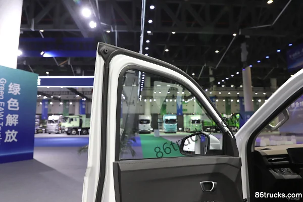 FAW Jiefang Electric Pickup Truck 57.9kWh Cab (2) | 86Trucks