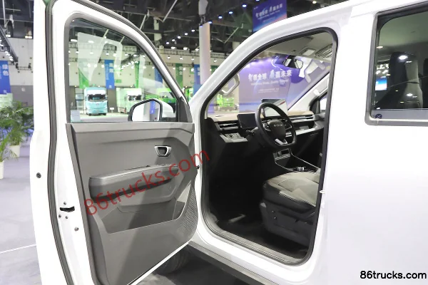 FAW Jiefang Electric Pickup Truck 57.9kWh Cab (1) | 86Trucks