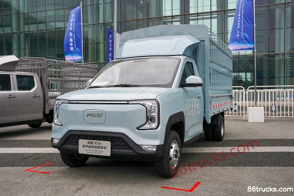 FAW Jiefang Deluxe 3.47m Single Row Electric Stake Micro Truck Zhongqi Xinneng 57.9kWh 4X2(6 wheels) Exterior (3) | 86Trucks