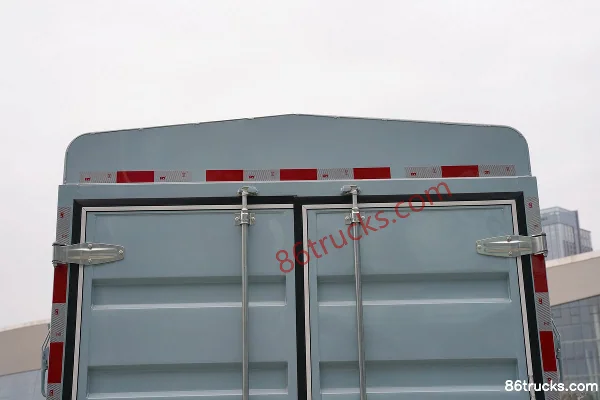 FAW Jiefang Deluxe 3.47m Single Row Electric Stake Micro Truck Zhongqi Xinneng 57.9kWh 4X2(6 wheels) Body (3) | 86Trucks