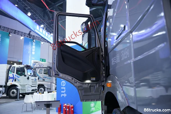 FAW Jiefang J6E 12.5L Diesel 520 hp 4X2(6 wheels) FAW Jiefang 12-speed AMT Automatic L2 Tractor Truck Cab (1) | 86Trucks