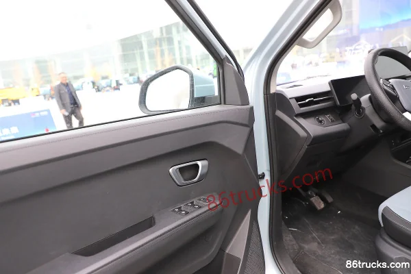 FAW Jiefang 2.6m Double Row Pure Electric Panel Micro Truck Zhongqi Xinneng 43.2kWh 4X2(6 wheels) Cab (2) | 86Trucks