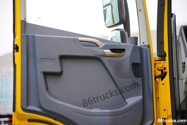 FAW Jiefang JH6 6.6L Diesel 290 hp 4X2(6 wheels) Fast Gear 8-Speed Container Interchangeable Cargo Truck Cab (3) | 86Trucks