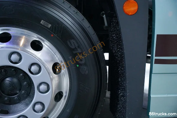 FAW Jiefang Yingtu Business Class 15.6L LNG 660 hp 6X4(10 wheels) FAW Jiefang 12-Speed AMT Automatic L2 Tractor Truck Chassis (3) | 86Trucks