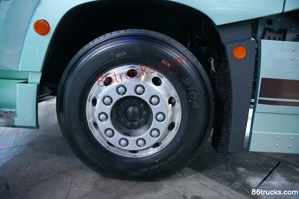 FAW Jiefang Yingtu Business Class 15.6L LNG 660 hp 6X4(10 wheels) FAW Jiefang 12-Speed AMT Automatic L2 Tractor Truck Chassis (1) | 86Trucks