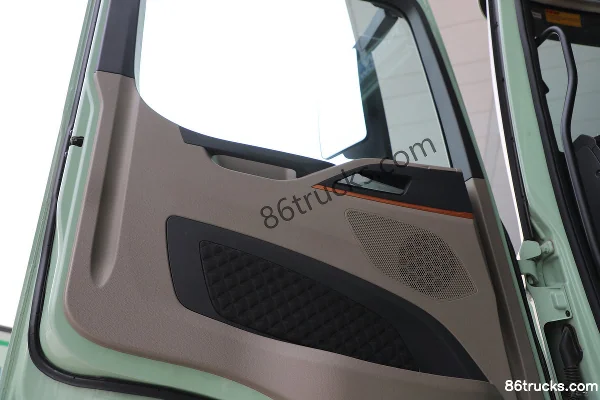SHACMAN Delong H6000E Urban Standard Edition 8X4(12 wheels) 6m Electric Dump Truck CATL 600.92kWh Cab (3) | 86Trucks
