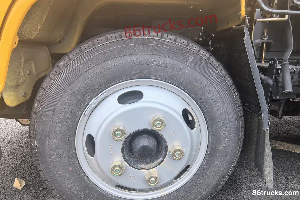JMC Shunda Narrow Body 116hp 4X2(6 wheels) Aerial Work Truck (Chengli Brand) Chassis (2) | 86Trucks