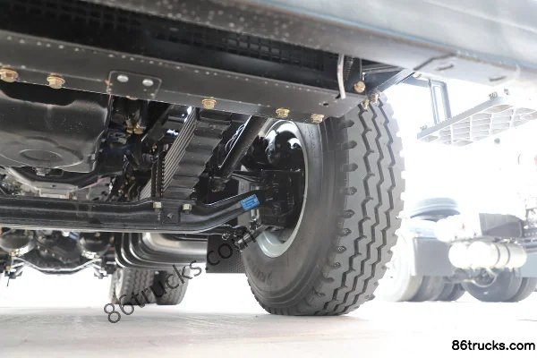 SHACMAN Delong X5000 Jingying Edition 14.6L Diesel 680hp 6X4(10 wheels) Fast Gear 16-Speed Tractor Truck Chassis (3) | 86Trucks