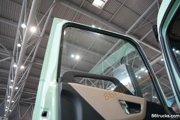 Dongfeng Commercial Vehicle Tianjin KC 6X2(8 wheels) 4.8m Electric Dump Truck CATL 282kWh Cab (2) | 86Trucks