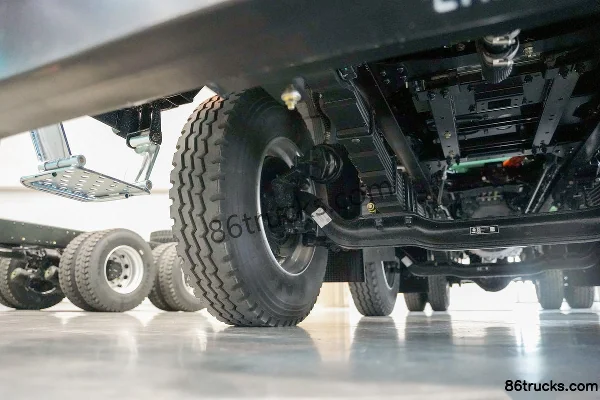 Dongfeng Commercial Vehicle Tianjin KC 6X2(8 wheels) 4.8m Electric Dump Truck CATL 282kWh Chassis (2) | 86Trucks