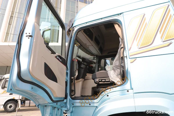 SHACMAN Delong M5000 12.5L LNG 530 ch 6X4(10 roues) Fast Gear 12 vitesses Tracteur routier Cabine (1) | 86Trucks