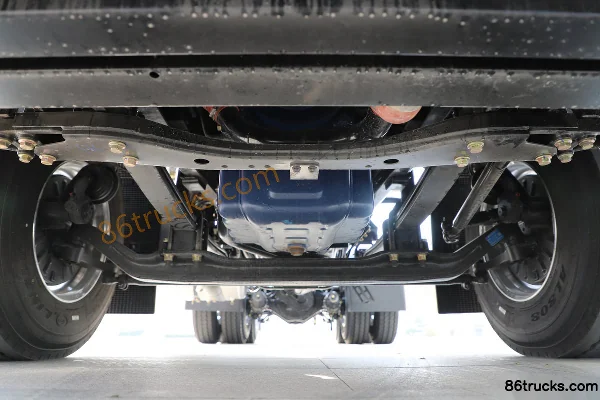 SHACMAN Delong M5000 12.5L LNG 530 ch 6X4(10 roues) Fast Gear 12 vitesses Tracteur routier Châssis (1) | 86Trucks