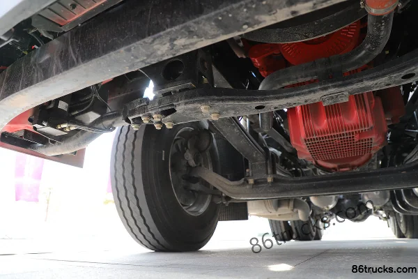 SHACMAN Delong M5000C Longji 9.9L Diesel 480 ch 6X4(10 roues) Fast Gear 12 vitesses Tracteur routier Châssis (2) | 86Trucks