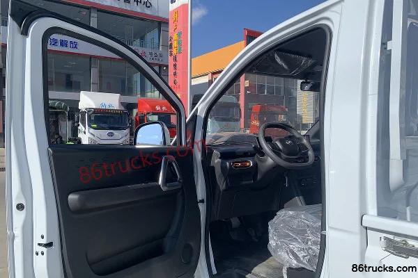 Dongfeng T7 2025 1,6 L essence 122 ch 4X2(6 roues) 5 vitesses 3,1 m camion micro plateau à ridelles cabine simple (1) | 86Trucks