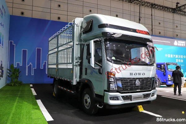 Sinotruk Tongshuai 2.5L Diesel 185hp 4X2(6 wheels) Sinotruk 12-Speed 4.15m Single Row Enclosed Grille Light Truck Exteri