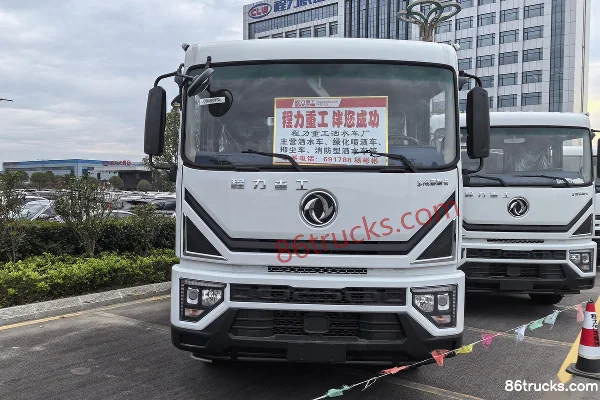 Dongfeng D9 220 hp 4X2(6 wheels) Green Sprinkler Truck (Chengli Heavy Industry) Exterior (2) | 86Trucks