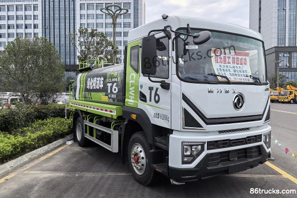 Dongfeng Dongfeng D9 medium-duty truck water sprinkler truck