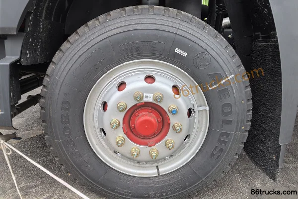 Dongfeng D9 220 hp 4X2(6 wheels) Green Sprinkler Truck (Chengli Heavy Industry) Chassis (2) | 86Trucks