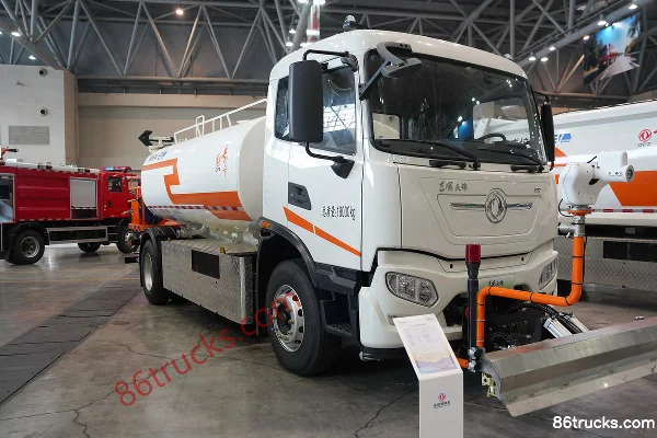 Dongfeng Commercial Vehicle Tianjin KR 4X2(6 wheels) 12m³ Pure Electric Cleaning Truck CATL 231.84kWh Exterior