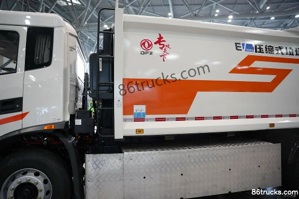Dongfeng Tianjin KR 4X2(6 wheels) Pure Electric Compactor Garbage Truck Body (2) | 86Trucks
