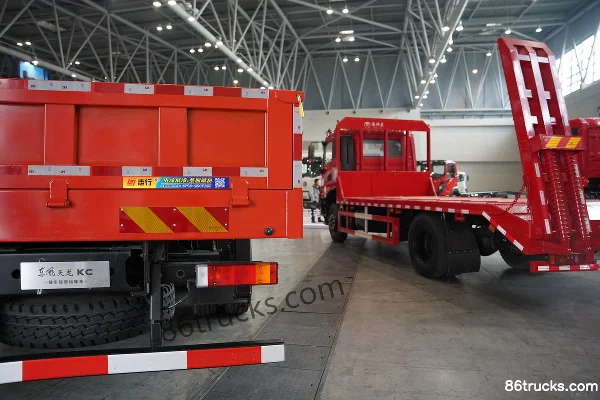 Dongfeng Commercial Vehicle Tianlong KC 400 hp 8X4(12 wheels) Diesel AMT Automatic Truck-mounted Crane Truck Body (2) | 86Trucks