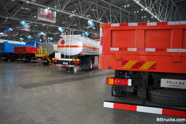 Dongfeng Commercial Vehicle Tianlong KC 400 hp 8X4(12 wheels) Diesel AMT Automatic Truck-mounted Crane Truck Body (1) | 86Trucks
