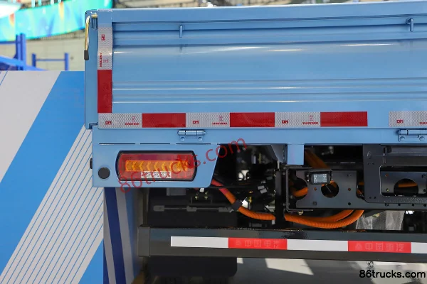 Sinotruk HOWO Xiaojiang 4.01m Single Row Pure Electric Panel Van Micro Truck EVE 81.59kWh 4X2(6 wheels) Body (3) | 86Trucks