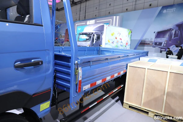 Sinotruk HOWO Xiaojiang 4.01m Single Row Pure Electric Panel Van Micro Truck EVE 81.59kWh 4X2(6 wheels) Body (1) | 86Trucks