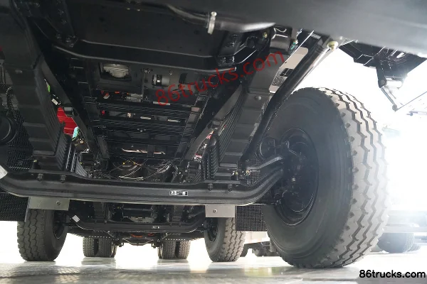 Dongfeng Commercial Vehicle Dongfeng Tianlong KC 8X4(12 roues) 8 m camion benne 100% électrique Hubei EVE 432kWh Châssis (3) | 86Trucks