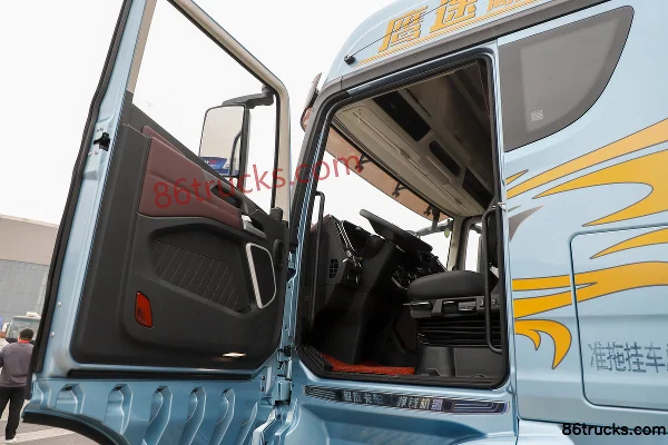 FAW Jiefang Yingtu cabine affaires 15,6 L LNG 660 ch 6X4(10 roues) boîte FAW Jiefang 12 vitesses AMT automatique tracteur routier (1) | 86Tr